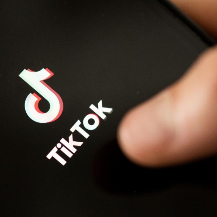 Zeitreisender warnt in TikTok-Video vor baldigem Weltkriegsbeginn