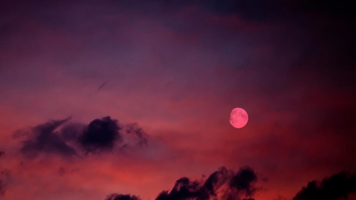 An Ostern 2022 strahlt ein Pink Moon am Himmel. (Foto)