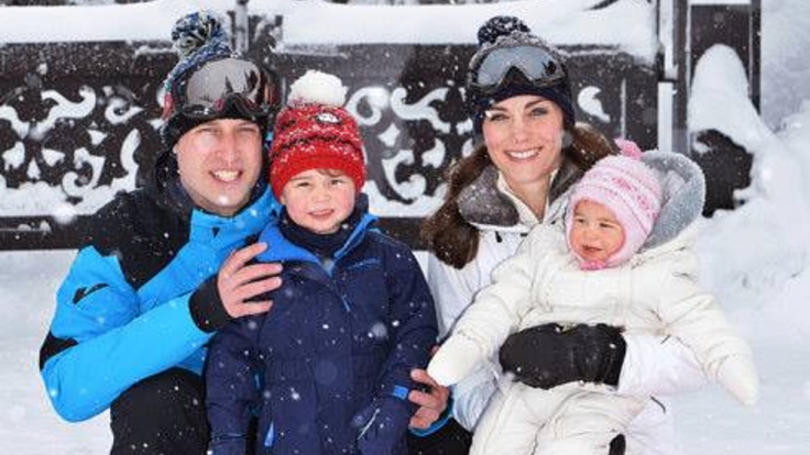 Die royale Familie im Schnee. (Foto)