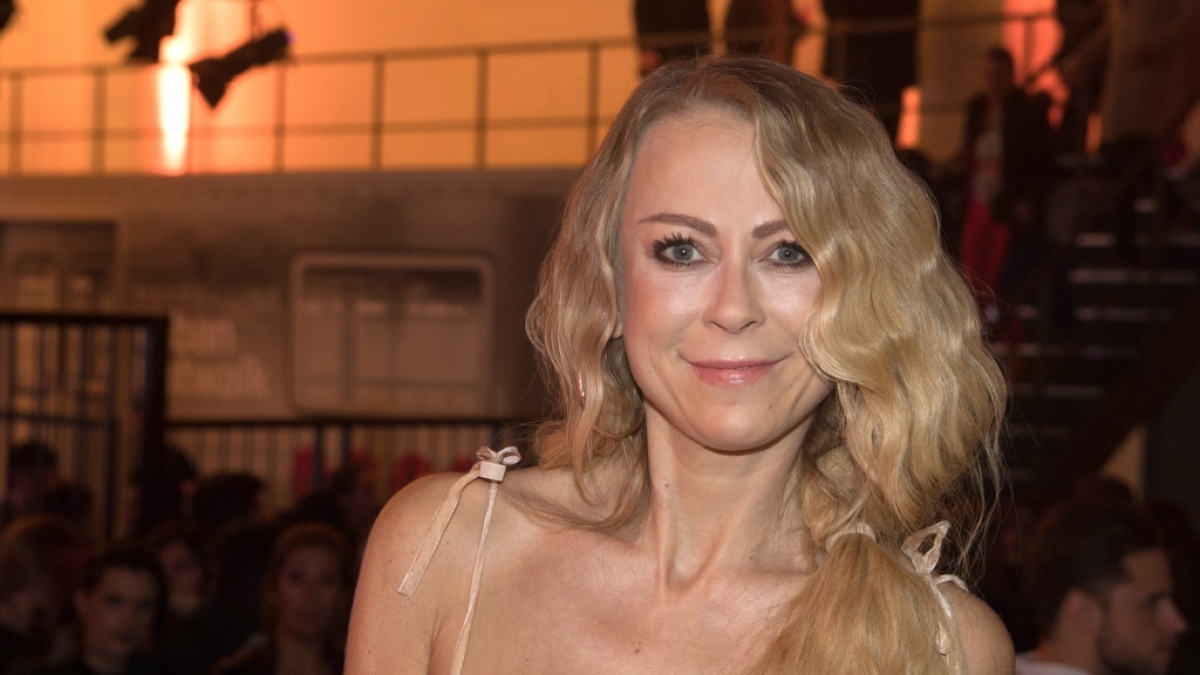 Jenny Elvers hat sich ihren D&auml;monen gestellt und den Kampf gegen ihre Alkoholsucht &ouml;ffentlich gemacht. (Foto)