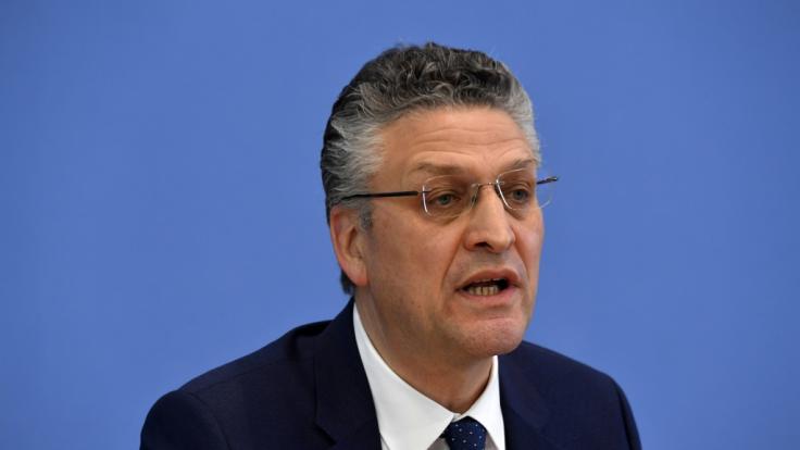 Der Leiter des Robert-Koch-Instituts, Lothar Wieler, spricht auf einer Pressekonferenz über die Coronavirus-Krankheit.