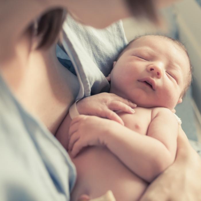 17-Jährige bringt Baby mit Hilfe von YouTube zur Welt