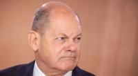 Bundeskanzler Olaf Scholz geriet jetzt wegen Fischbrötchen-Verzehrs in die Kritik.