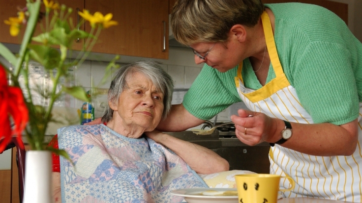 Pflegeheime Wann Muss Die Oma Ins Heim News De