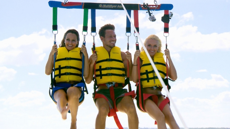 In Folge drei entführt Bachelor Sebastian Pannek die Kandidatinnen in die Lüfte. Alle Infos zu 'Der Bachelor' im Special bei RTL.de: http://www.rtl.de/cms/sendungen/show/der-bachelor.html