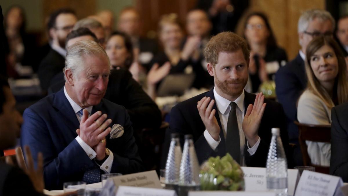 Das Verh&auml;ltnis zwischen K&ouml;nig Charles III. und Prinz Harry gilt als angespannt - und soll bereits am Tage von Harrys Geburt seinen Anfang genommen haben. (Foto)
