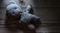 Ein Mann hat ein acht Wochen altes Baby missbraucht.