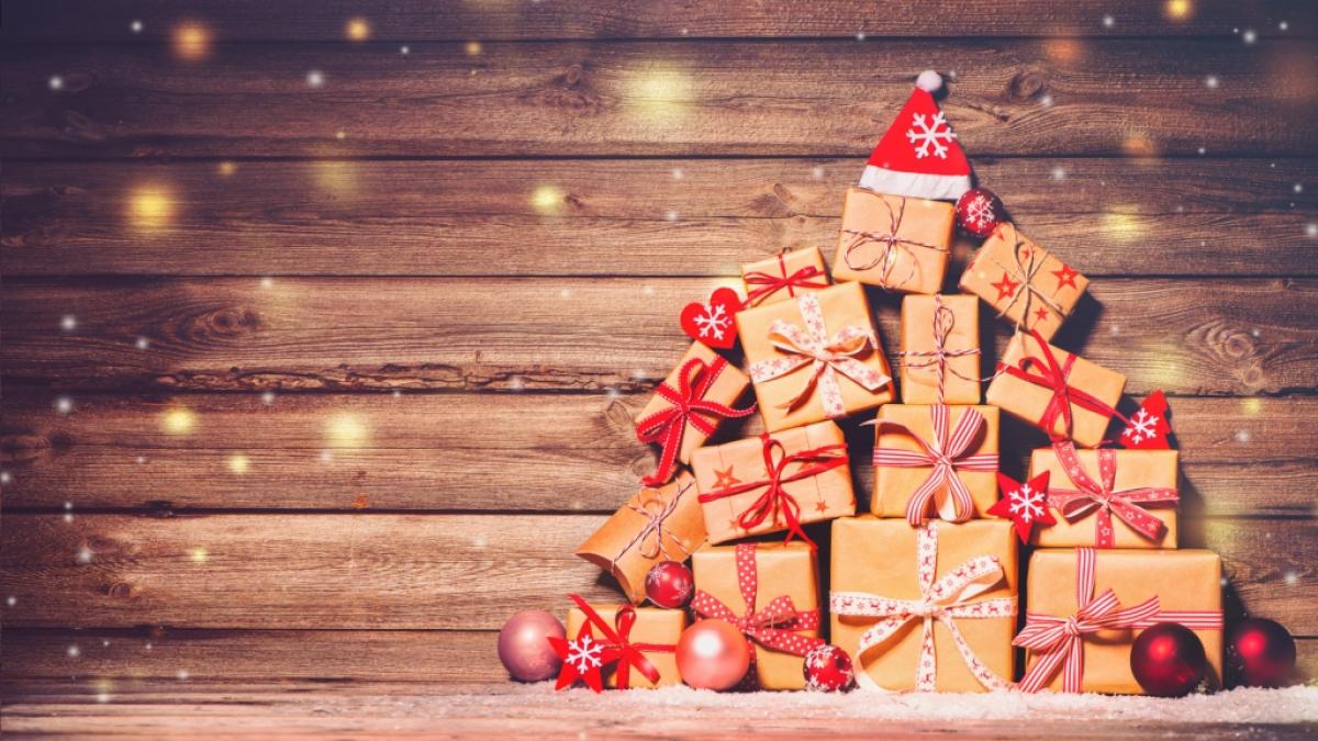 Viele Online-Adventskalender versprechen schon vor Heiligabend 2020 traumhafte Geschenke. (Foto)