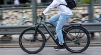 Wer einmal E-Bike gefahren ist, merkt schnell, dass sie deutlich flotter sind als ihre Verwandten ohne Elektromotor.