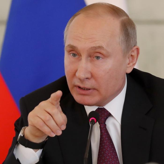 Nach Roth-Besuch: Putin-Scherge droht mit Einmarsch in Deutschland