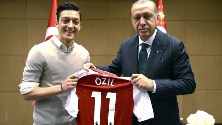 Das umstrittene Foto mit dem türkischen Präsidenten Erdogan.