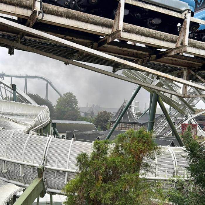 4.500 Besucher nach Brand evakuiert - Freizeitpark wieder geöffnet