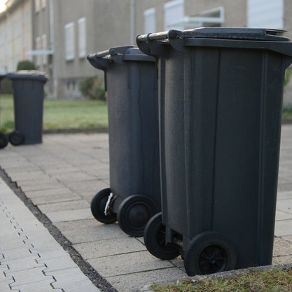 Hightech-Tonnen bringen Müll selbstständig weg