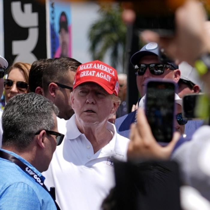 Bei Trump macht sich nach Umfrage-Absturz Panik breit