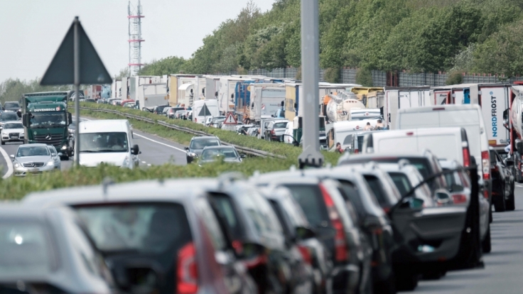 Am Wochenende droht auf vielen Autobahnen Stau.