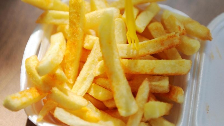 Völlig kurios: Ein Brite wird von Pommes betrunken.