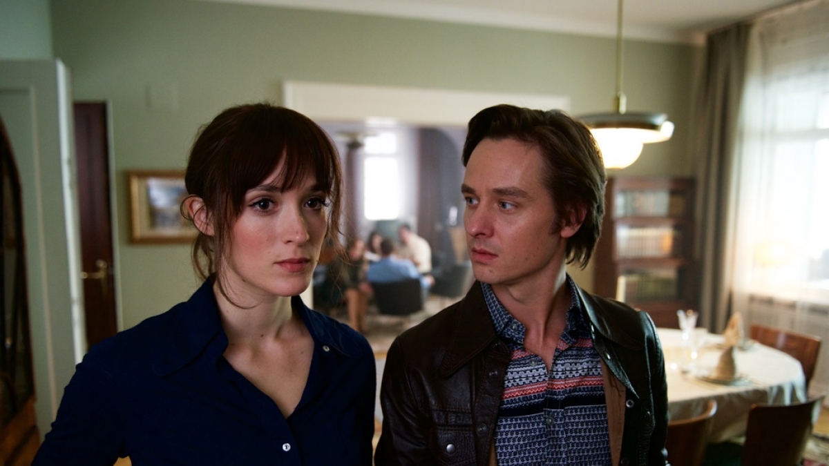 Sabine Cutter (Friederike Becht) und Lars Weber (Tom Schilling). (Foto)
