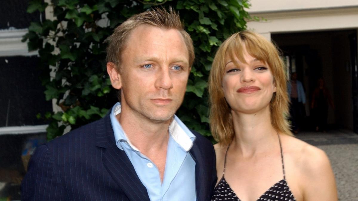 Heike Makatsch mit ihrem Ex-Freund Daniel Craig bei einer Vernissage in der Galerie Camerawork im Jahr 2003. (Foto)