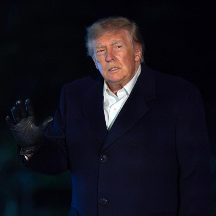 Prügel-Eklat bei Wahlkampf-Rede - Trump-Auftritt versinkt im Chaos