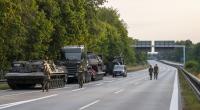 Spezialfahrzeuge der Bundeswehr rückten am Freitagmorgen zum Brand im Berliner Grunewald aus.