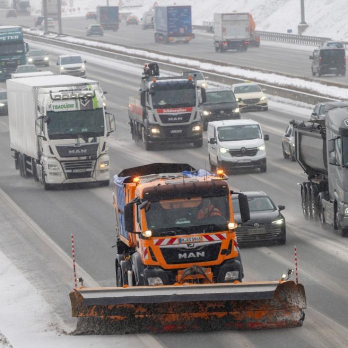 9 Massencrashs mit 38 Fahrzeugen – Notaufnahmen am Limit