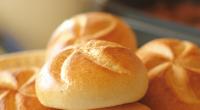 Wie gefährlich sind Aufbackbrötchen wirklich? (Symbolfoto)