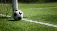 In Großbritannien hat sich ein 17-jähriger Nachwuchsfußballer offenbar das Leben genommen.