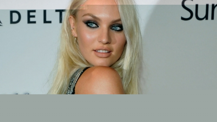 Candice Swanepoel posiert aktuell halbnackt im Netz.