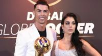 Georgina Rodriguez posiert in Unterwäsche im Bett.