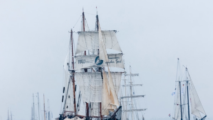 Bei der Kieler Woche, die am 17.06.2017 beginnt, soll der Dreimaster Thor Heyerdahl auch in diesem Jahr wieder die traditionelle Parade anführen.