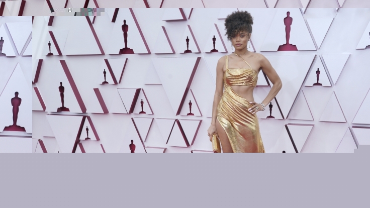 Andra Day, Sängerin, zeigte auf dem roten Teppich fast zu viel.