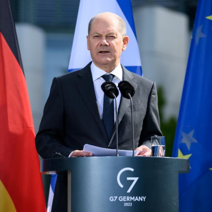 Kanzler Scholz unter Druck! Ampel-Politiker fordern Panzer-Wende