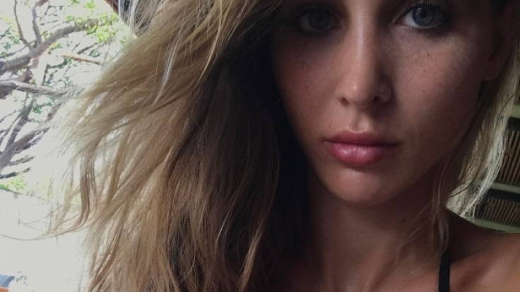 Ann-Kathrin Brömmel beschenkt ihre Fans mit sexy Bikini-Fotos.