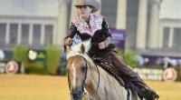 Gina Maria Schumacher mit ihrem Pferd Sharp Dressed Shiner bei den FEI European Championships 2015.