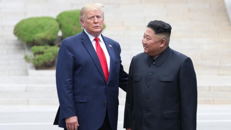 Wem Kim Jong-un wohl die Daumen bei der US-Wahl drückt?