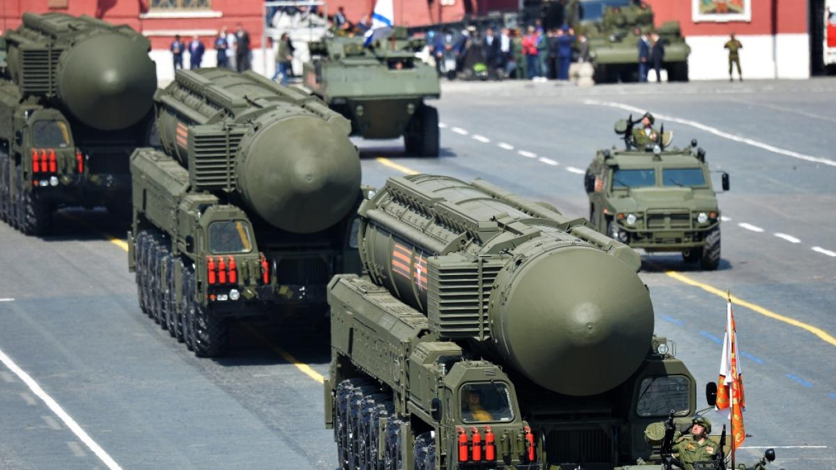 Russische Raketen vom Typ RS-24 Yars, die w&auml;hrend der Parade zum Tag des Sieges auf dem Roten Platz in Moskau, Russland, am 9. Mai 2015 pr&auml;sentiert werden. (Foto)