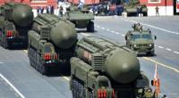 Russische Raketen vom Typ RS-24 Yars, die während der Parade zum Tag des Sieges auf dem Roten Platz in Moskau, Russland, am 9. Mai 2015 präsentiert werden.