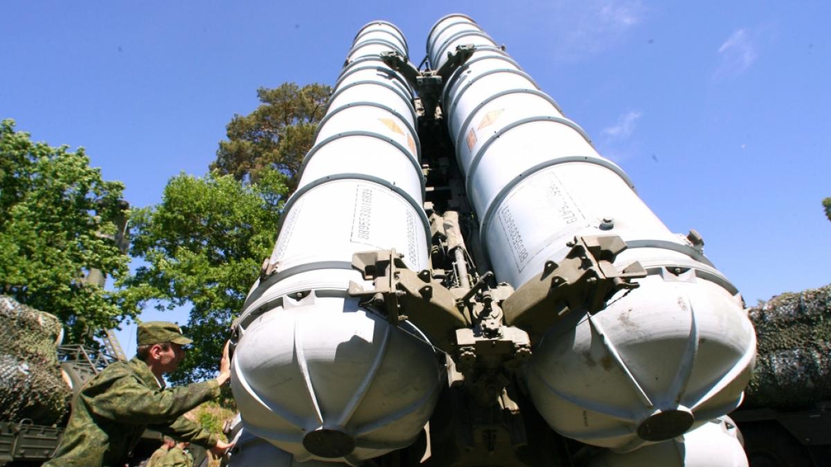 Das S-300-Systeem bei einer &Uuml;bung im Jahr 2011. (Foto)