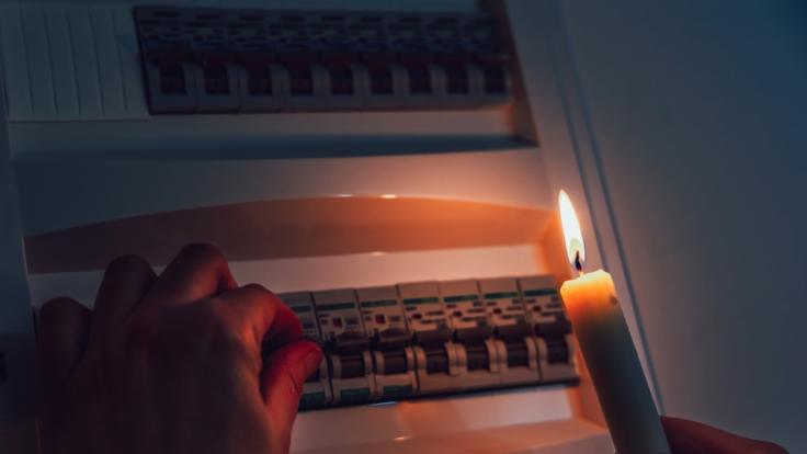 Ein Stromausfall in der eigenen Wohnung kann vielfältige Ursachen haben.
