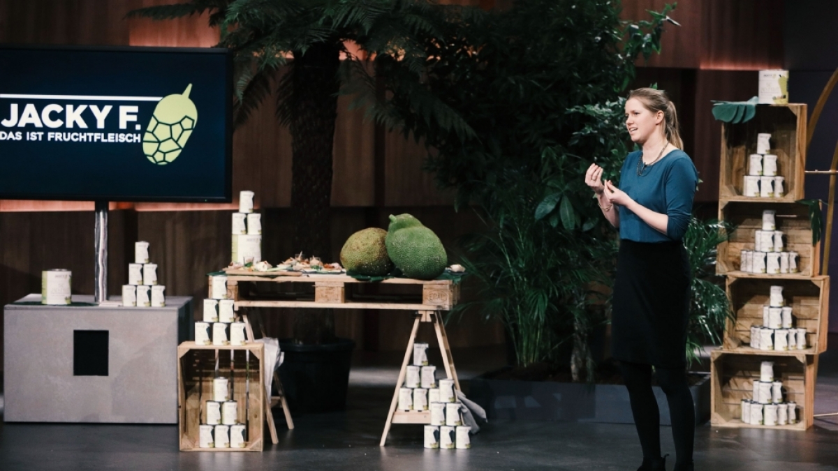 Julia Huthmann erhofft sich bei "DHDL" Unterst&uuml;tzung f&uuml;r ihr Produkt Jacky F. (Foto)