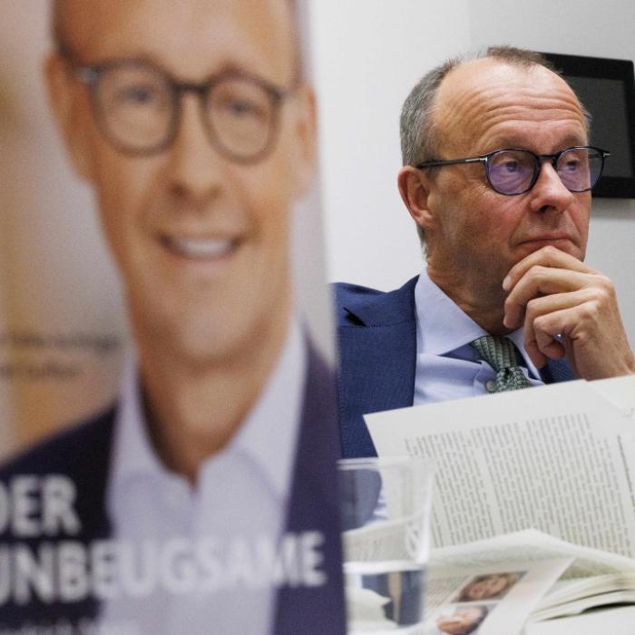 Mit seinem Buch sorgte der Kanzler für einen Skandal