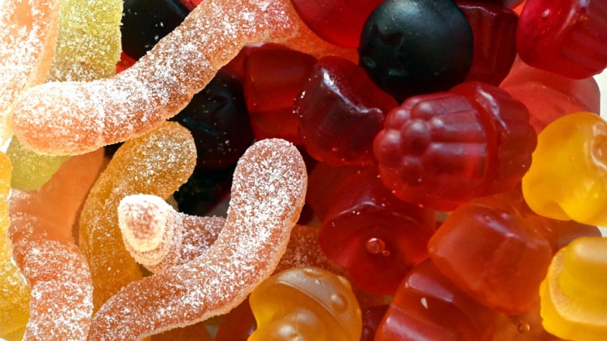 Schon eine Handvoll Fruchtgummis kann zu unangenehmen Verdauungsbeschwerden f&uuml;hren. (Foto)