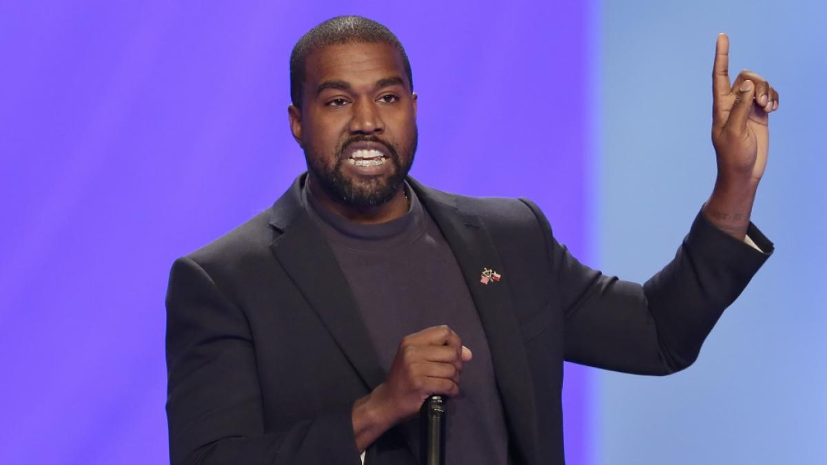 Kanye West sorgt mit einem "White Lives Matter"-T-Shirt f&uuml;r Aufsehen. (Foto)
