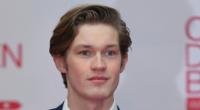 Damian Hardung sorgt nicht nur als James Beaufort in der Amazon-Serie 