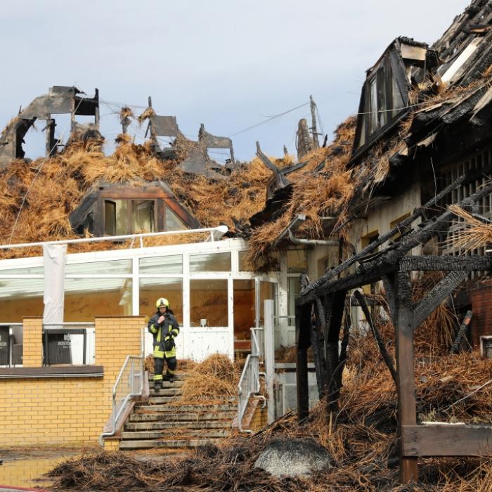 2 Millionen Euro Schaden! Hotel an Ostsee ausgebrannt
