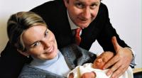Kronprinz Philippe von Belgien und seine Ehefrau Mathilde freuten sich im Oktober 2001 über die Geburt von Prinzessin Elisabeth.