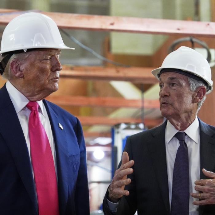 Donald Trump teilt im Netz heftig gegen seinen ehemaligen US-Notenbank-Chef Jerome Powell aus.