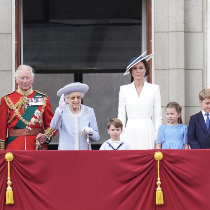 Kein Schulabschluss! Ist das der dümmste Royal?