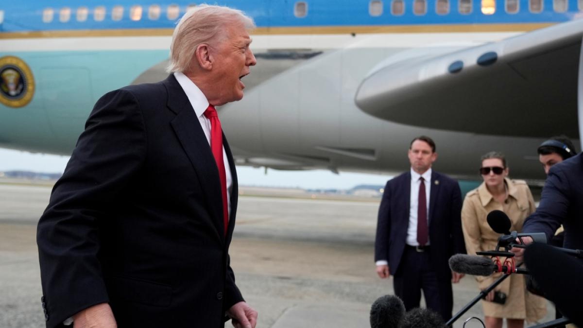 Donald Trump l&auml;sst seiner Emp&ouml;rung freien Lauf, nachdem die britische BBC nach einer umstrittenen Sendung zu dem US-Republikaner in einen handfesten Skandal schlidderte. (Foto)