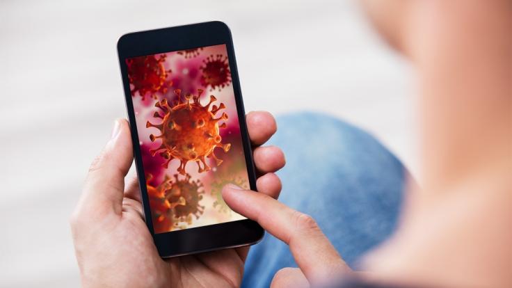Der Kölner Informatik-Professor und Biologe Timo Schinköthe hat eine Corona-App entwickelt.